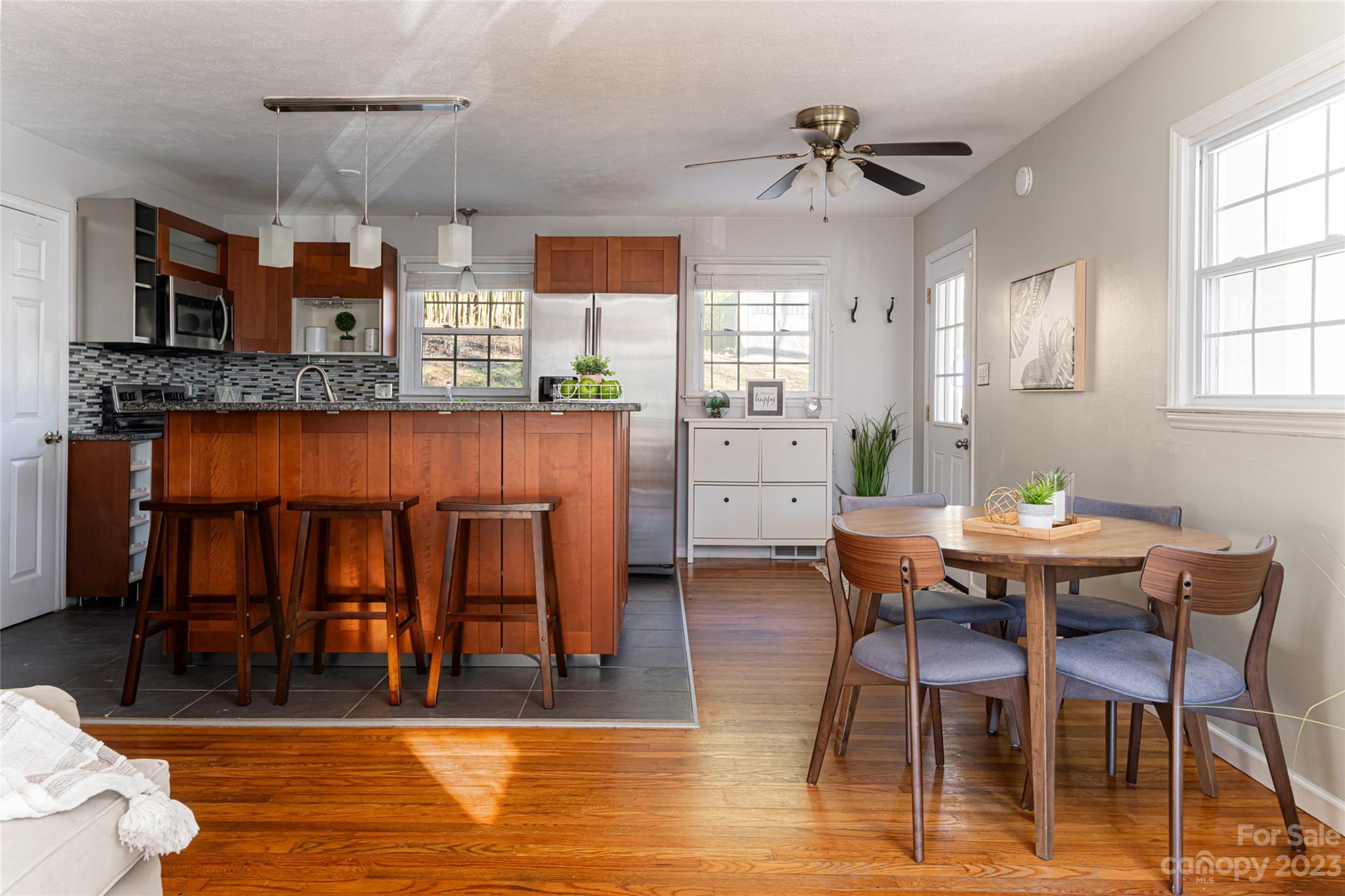 Royal Pines - Residential