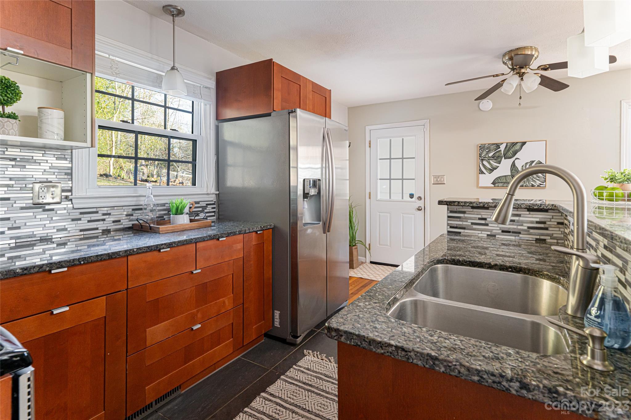 Royal Pines - Residential