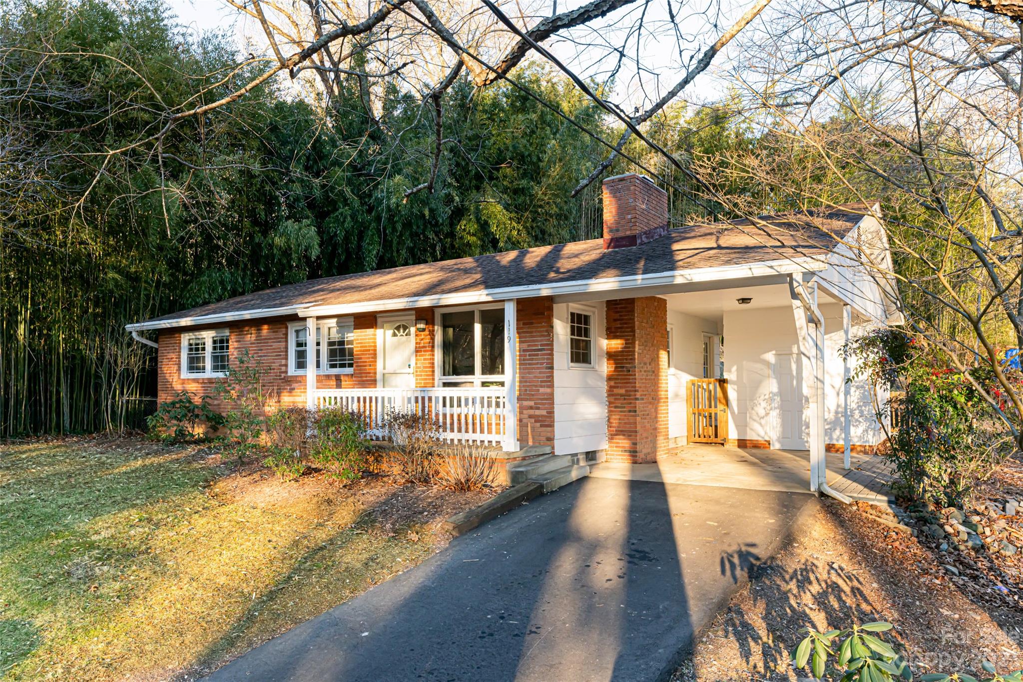 Royal Pines - Residential