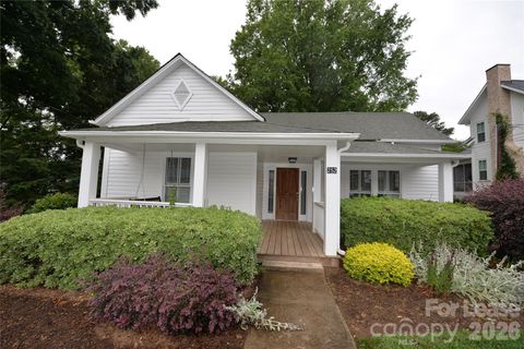 Photo of 252 South Street, Davidson, NC 28036 (MLS # 4399293)