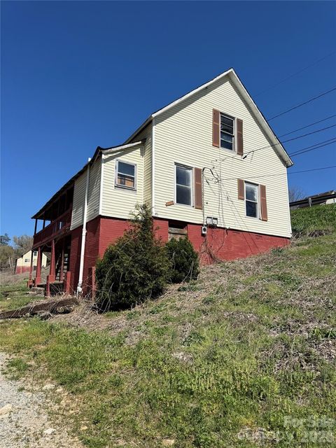 100 Hickory Street Rhodhiss NC 28667