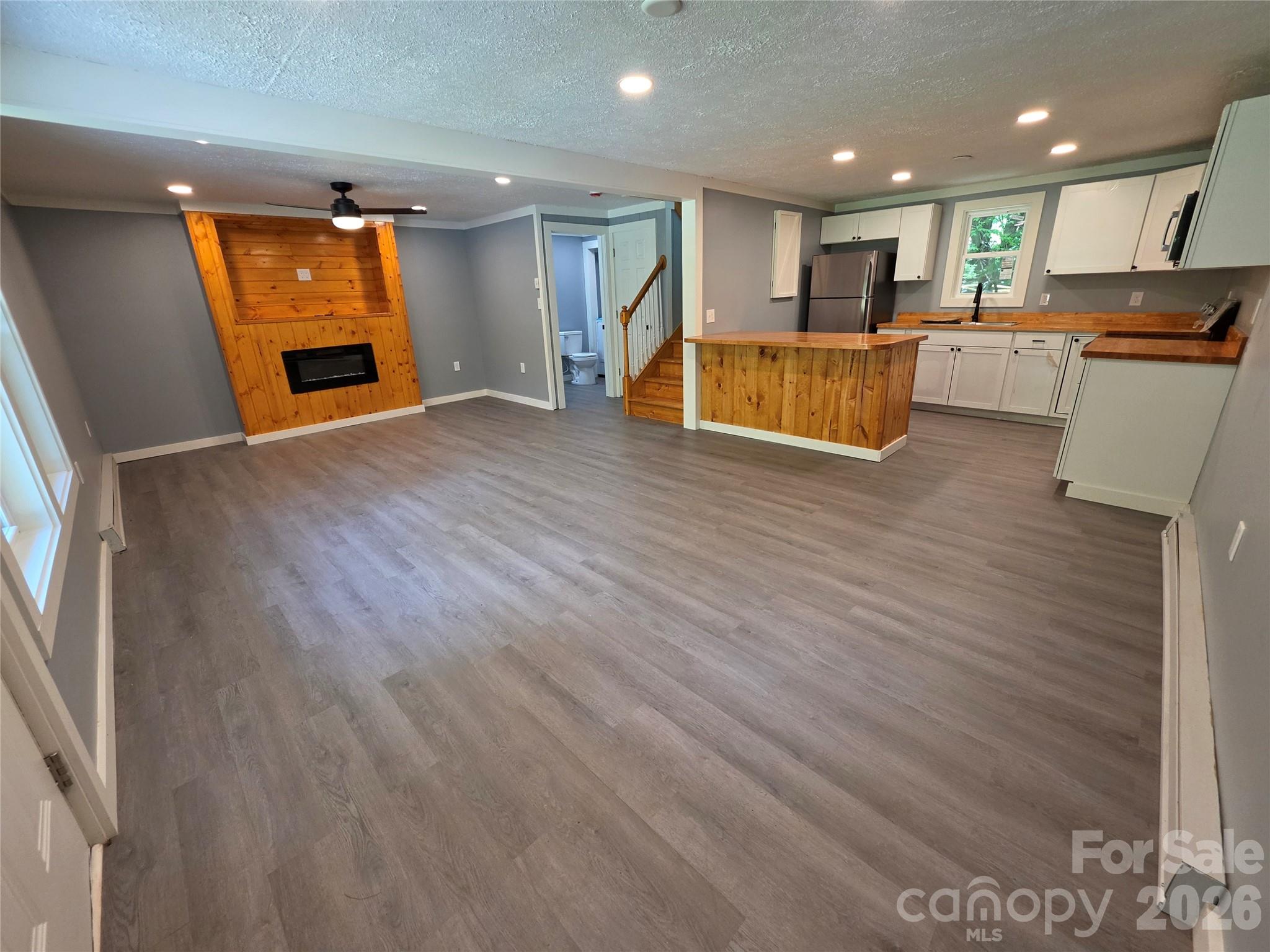 Holiday Hills - Residential
