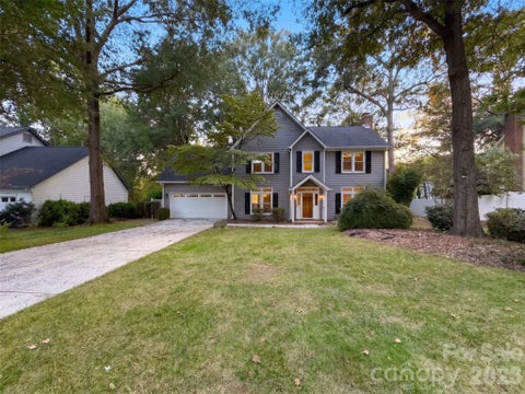 Photo of 2315 Heathershire Lane, Matthews, NC 28105 (MLS # 4432198)