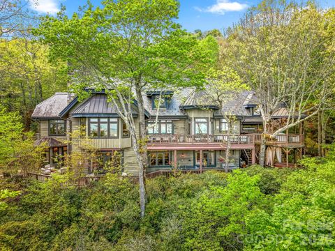 1052 Toxaway Drive Lake Toxaway NC 28747