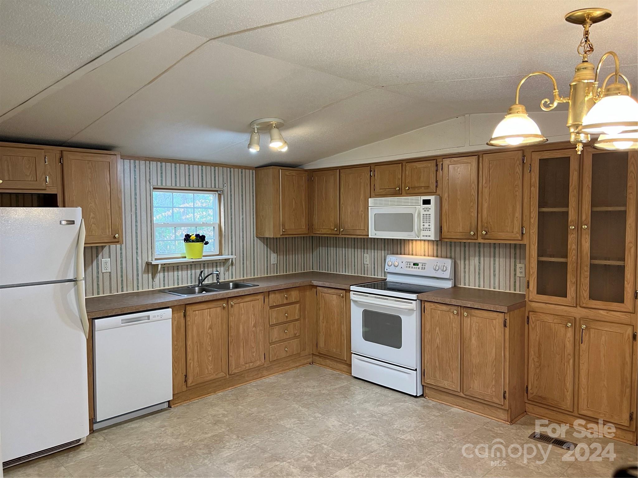 Lynn Ridge - Residential