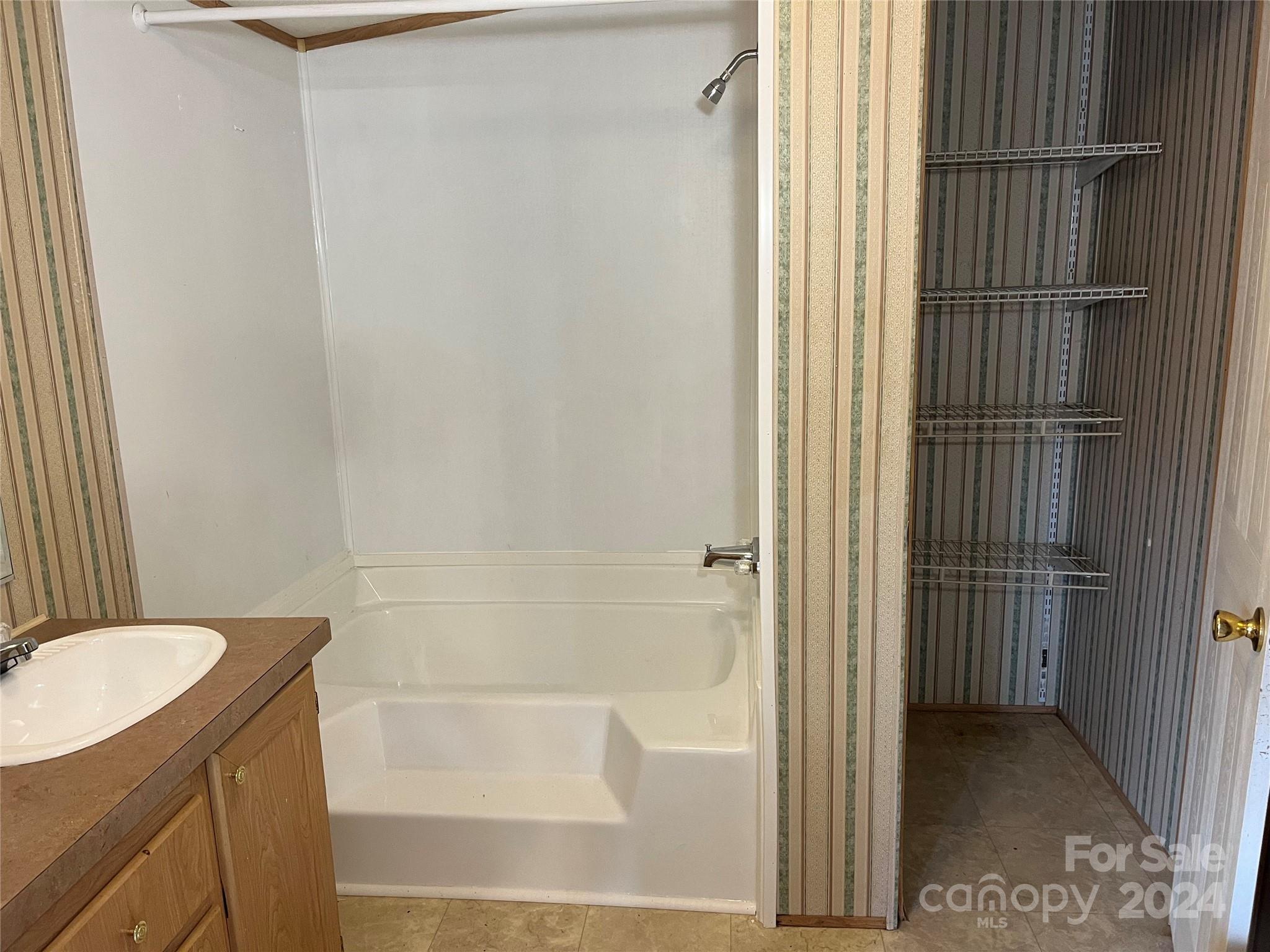 Lynn Ridge - Residential