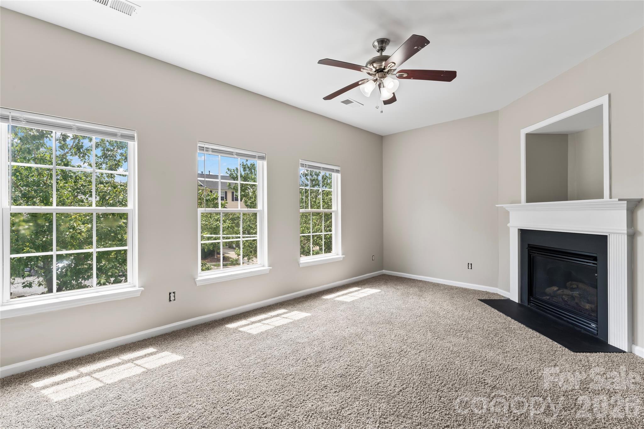 9768 Walkers Glen Drive NW