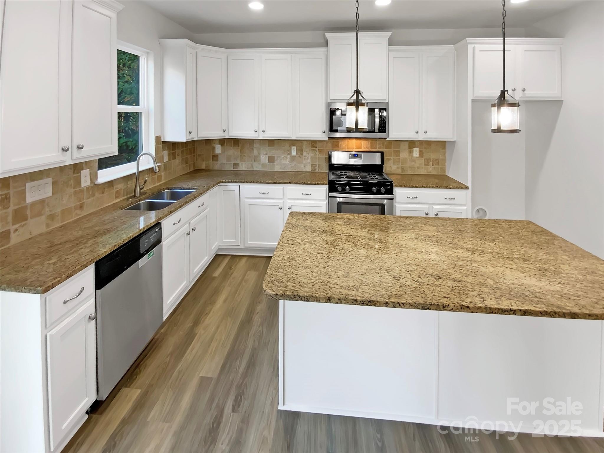 1019 Hamil Ridge Drive