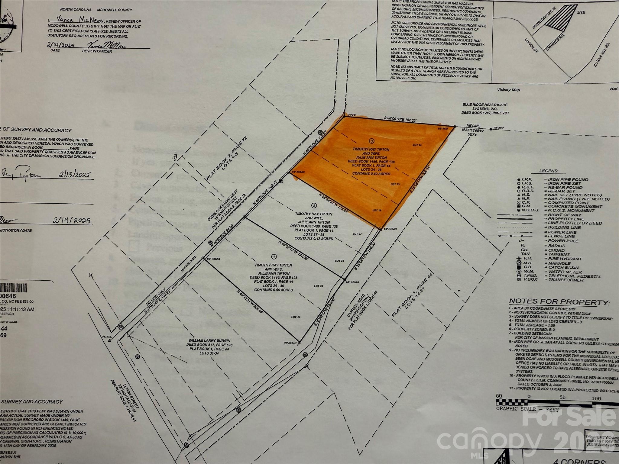 Main image without alt text