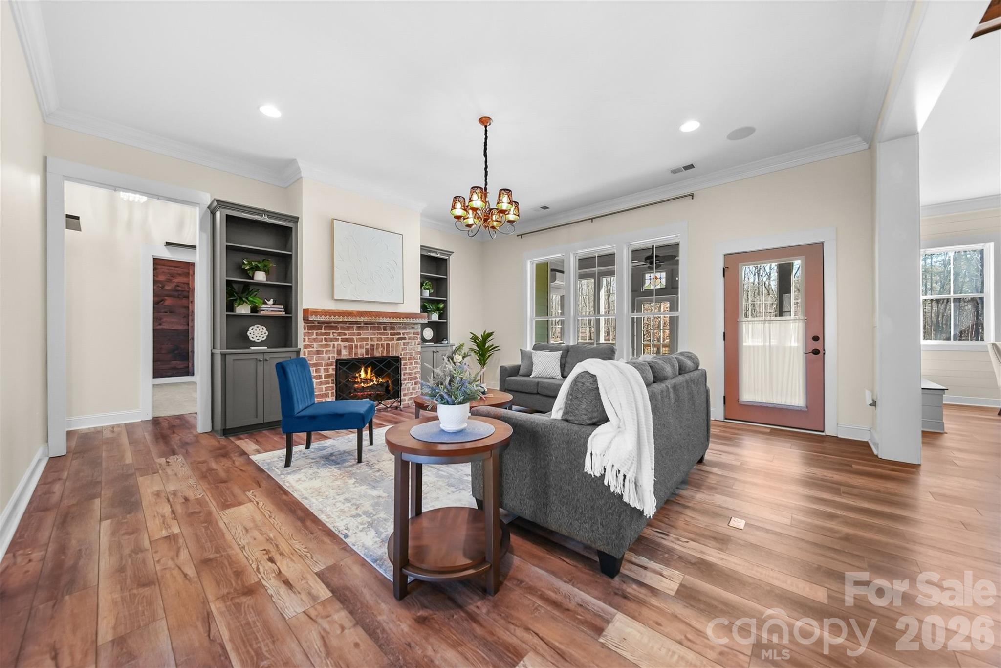 2586 Lee Lawing Road