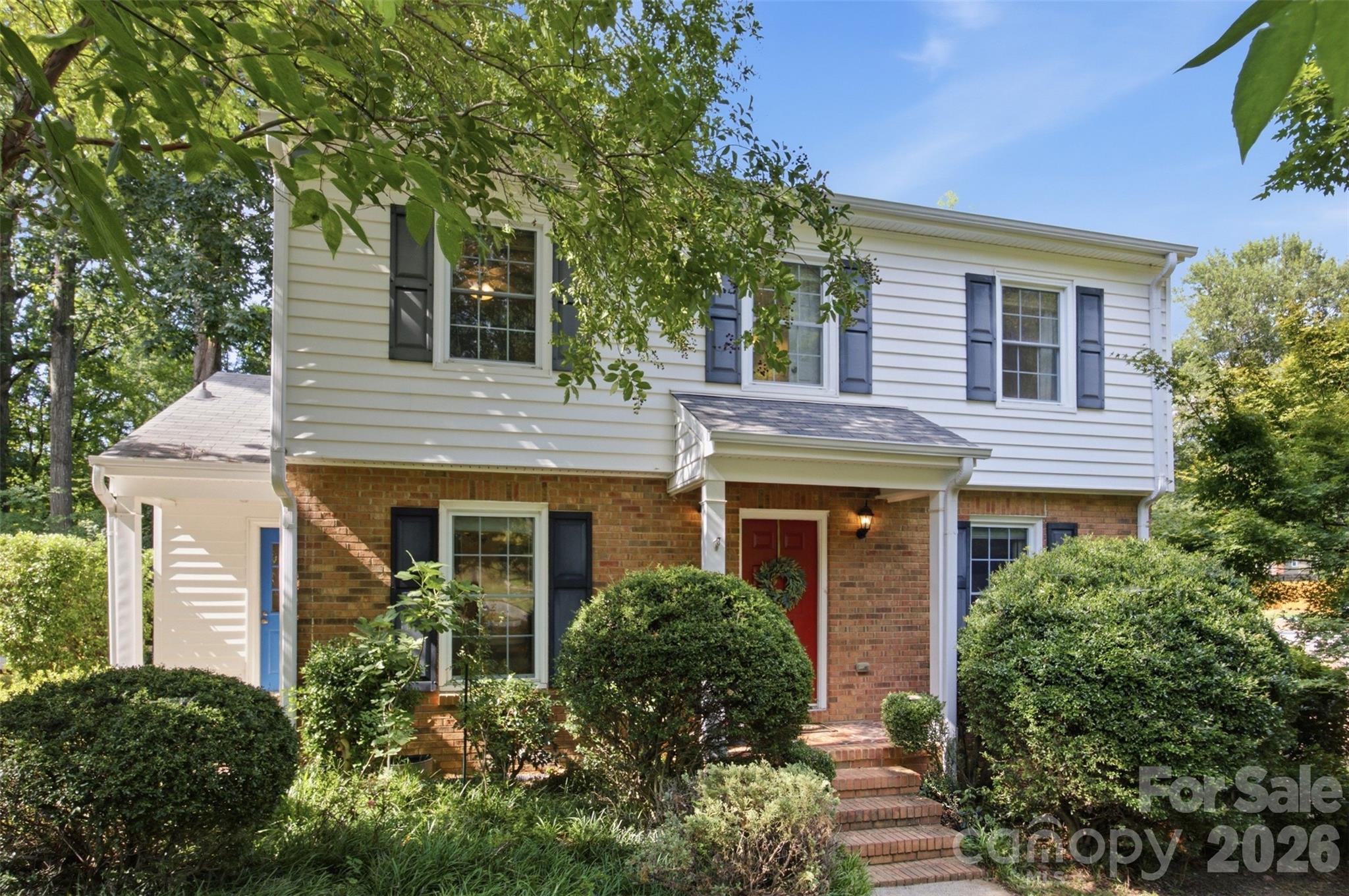 2811 Creekbed Lane