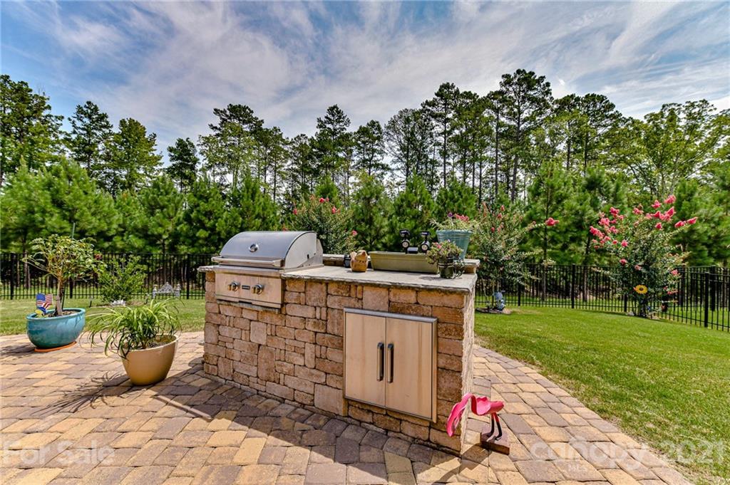 Tree Tops - Residential