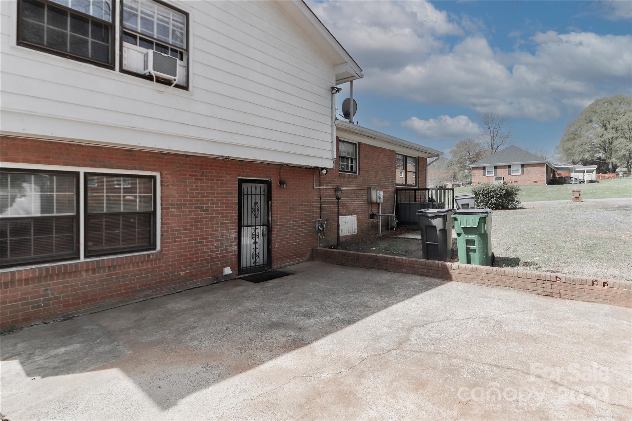 Forest Pawtuckett - Residential