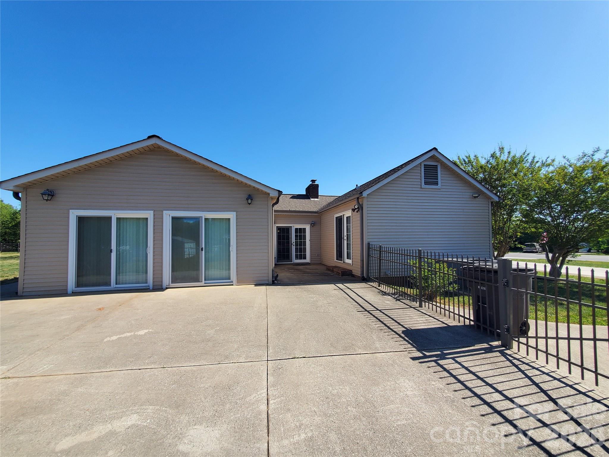 Broadview Acres - Residential