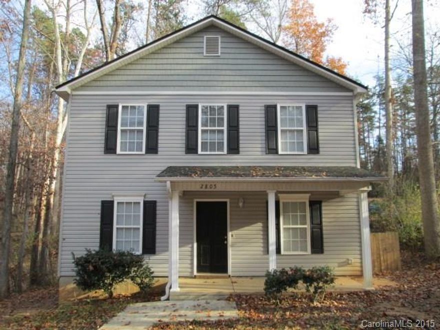 Cute 2 story with master bedroom on the 1st floor. Conveniently located near I485!  Pet fee is per pet that does not exceed 30 lbs.