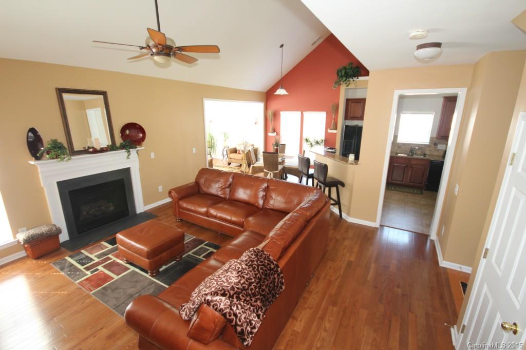 Autumn Cove At Lake Wylie - Residential