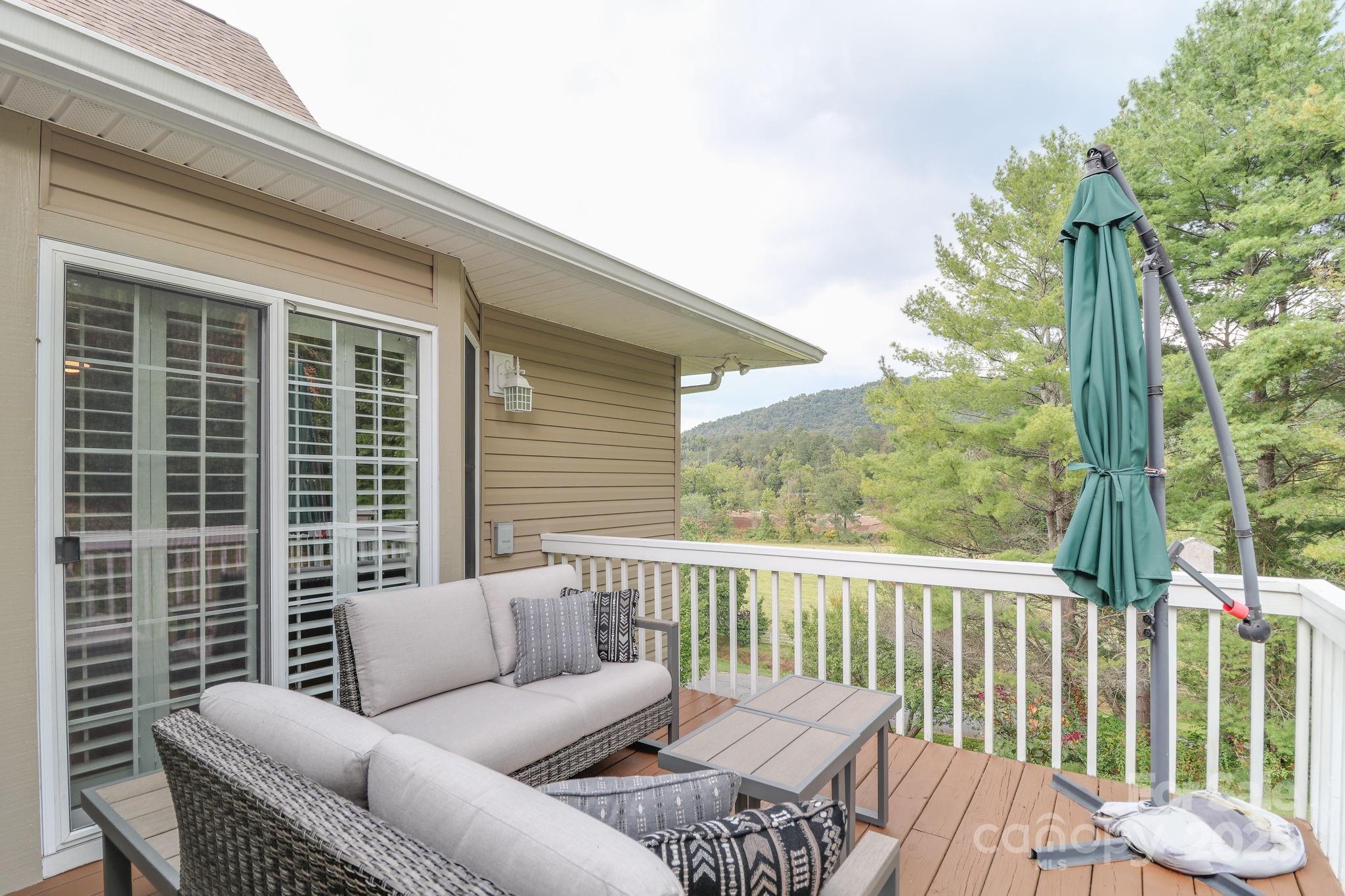 26 Horseshoe Trail