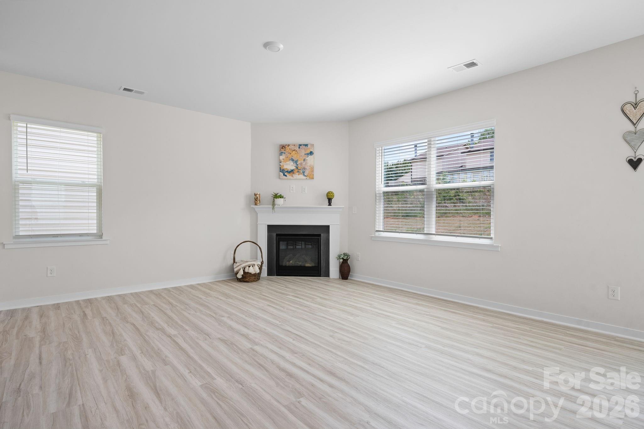 The Hamptons at Hickory - Residential