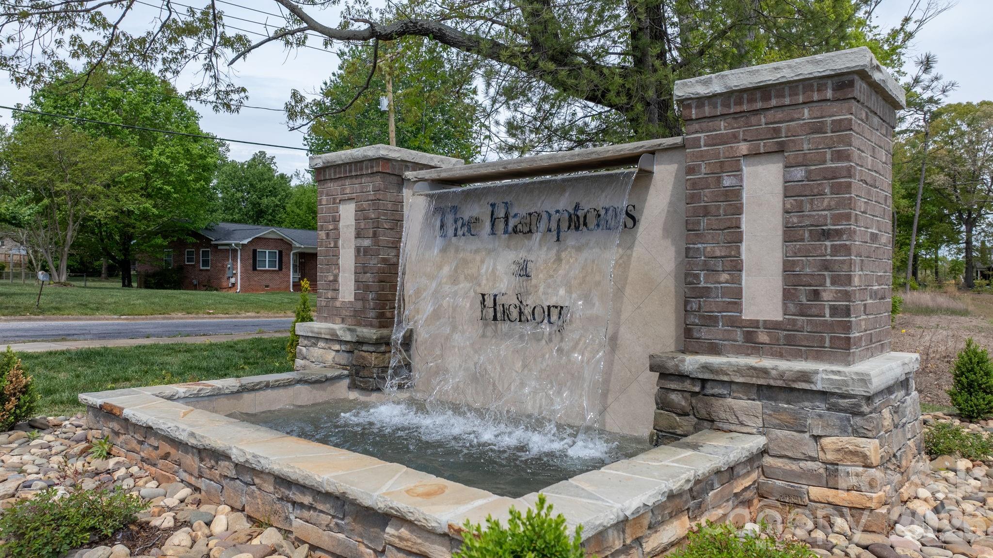 The Hamptons at Hickory - Residential