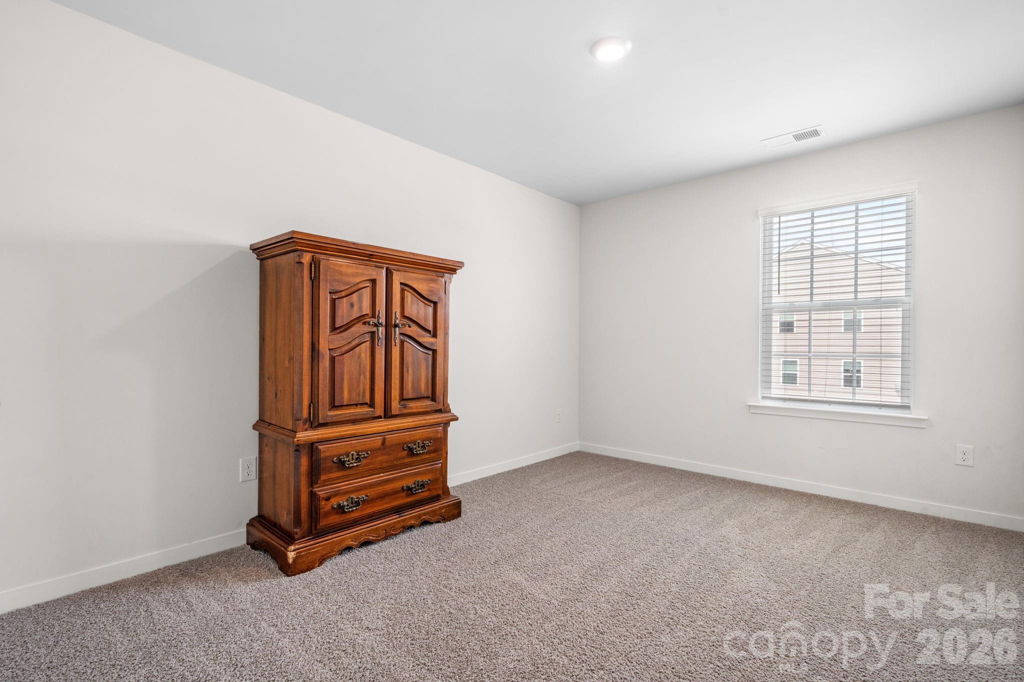 The Hamptons at Hickory - Residential