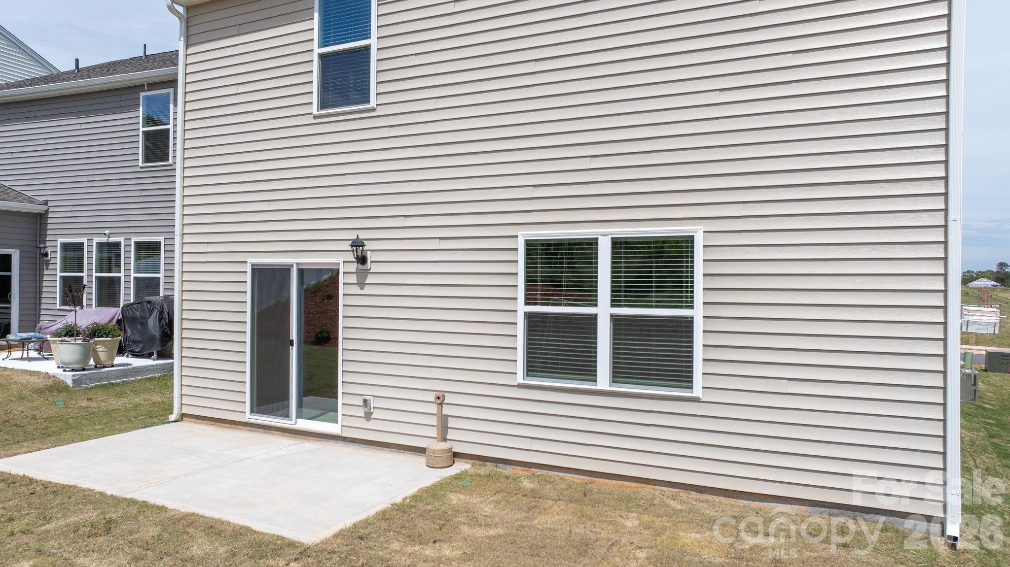 The Hamptons at Hickory - Residential