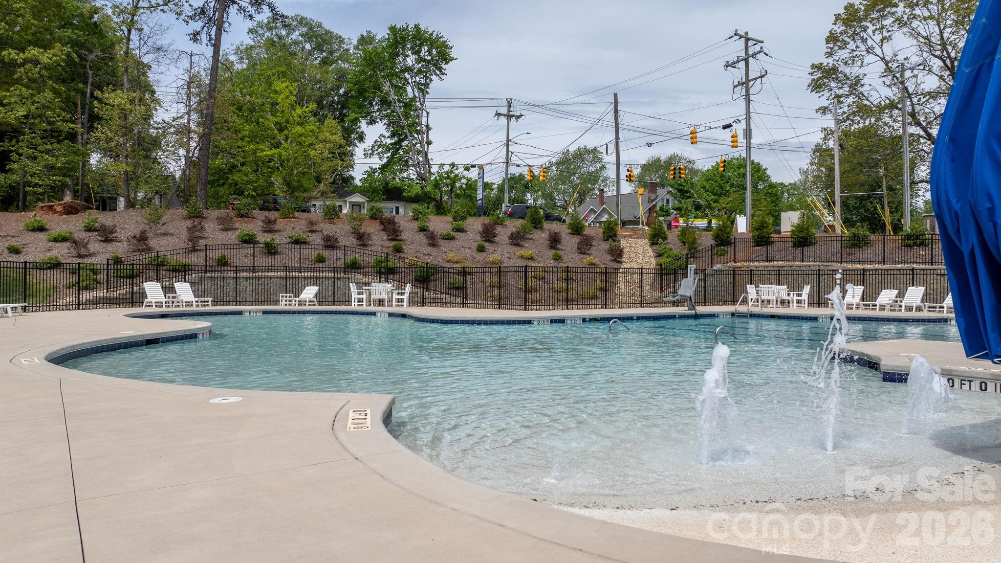 The Hamptons at Hickory - Residential