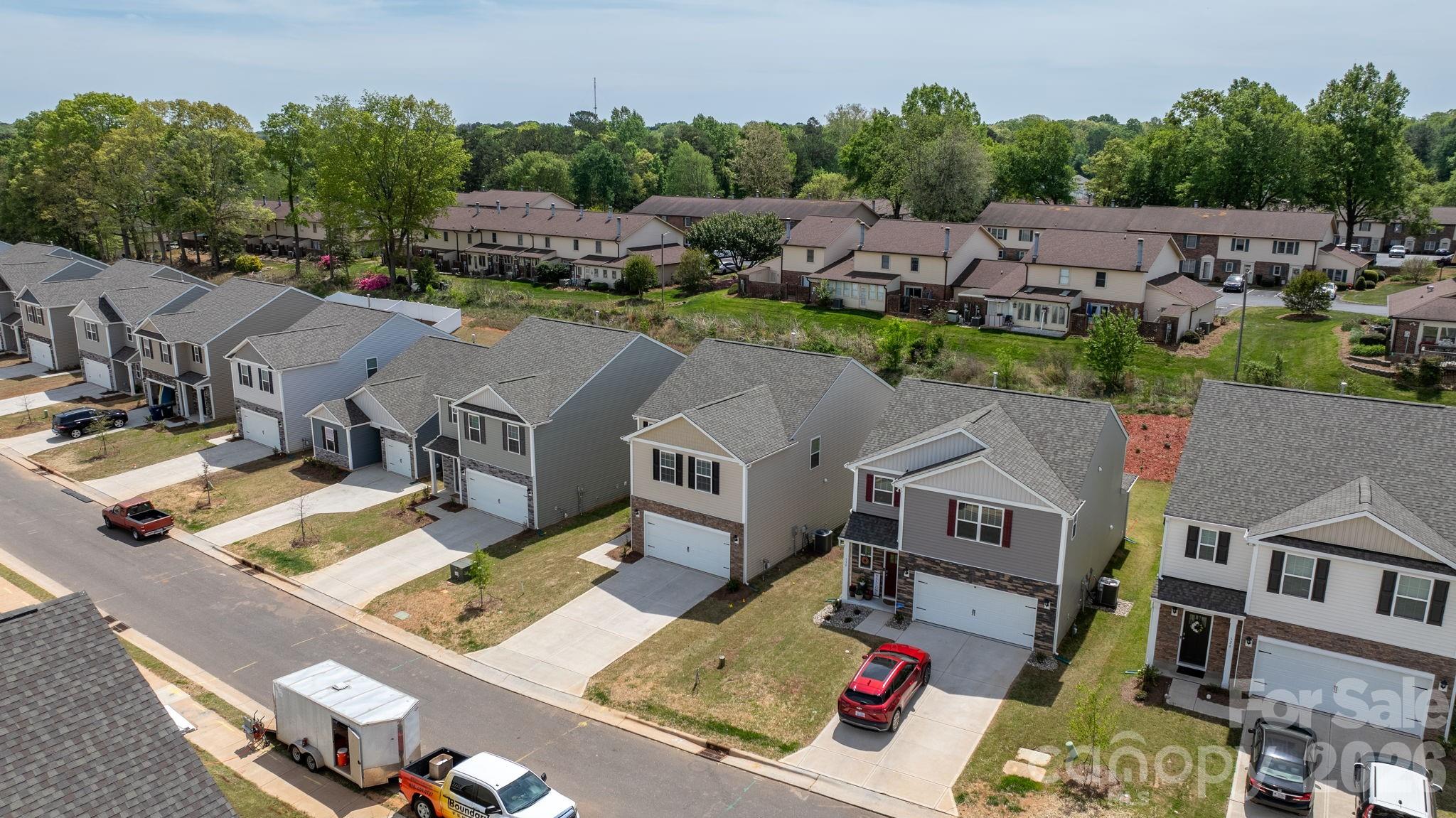 The Hamptons at Hickory - Residential