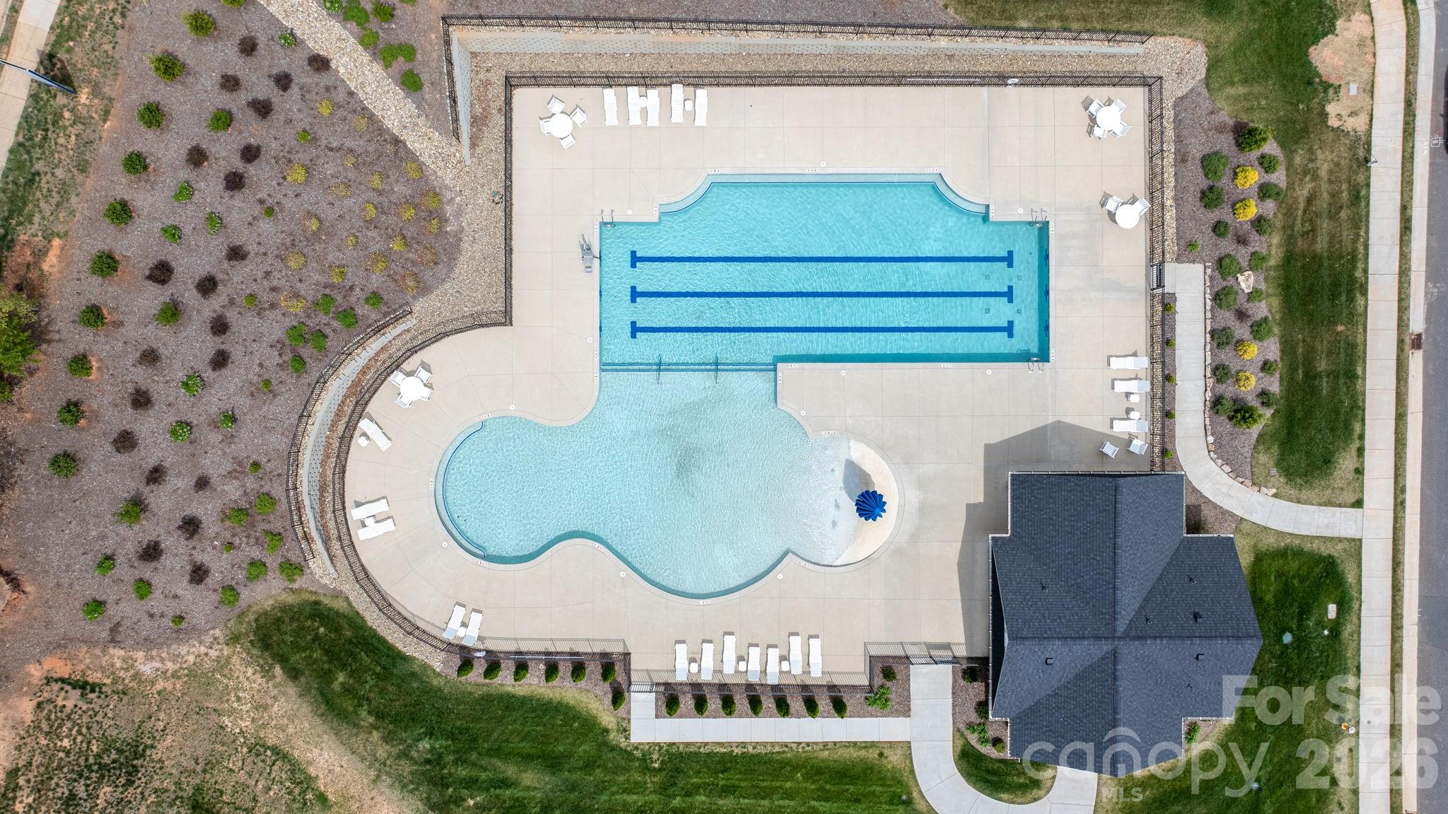 The Hamptons at Hickory - Residential