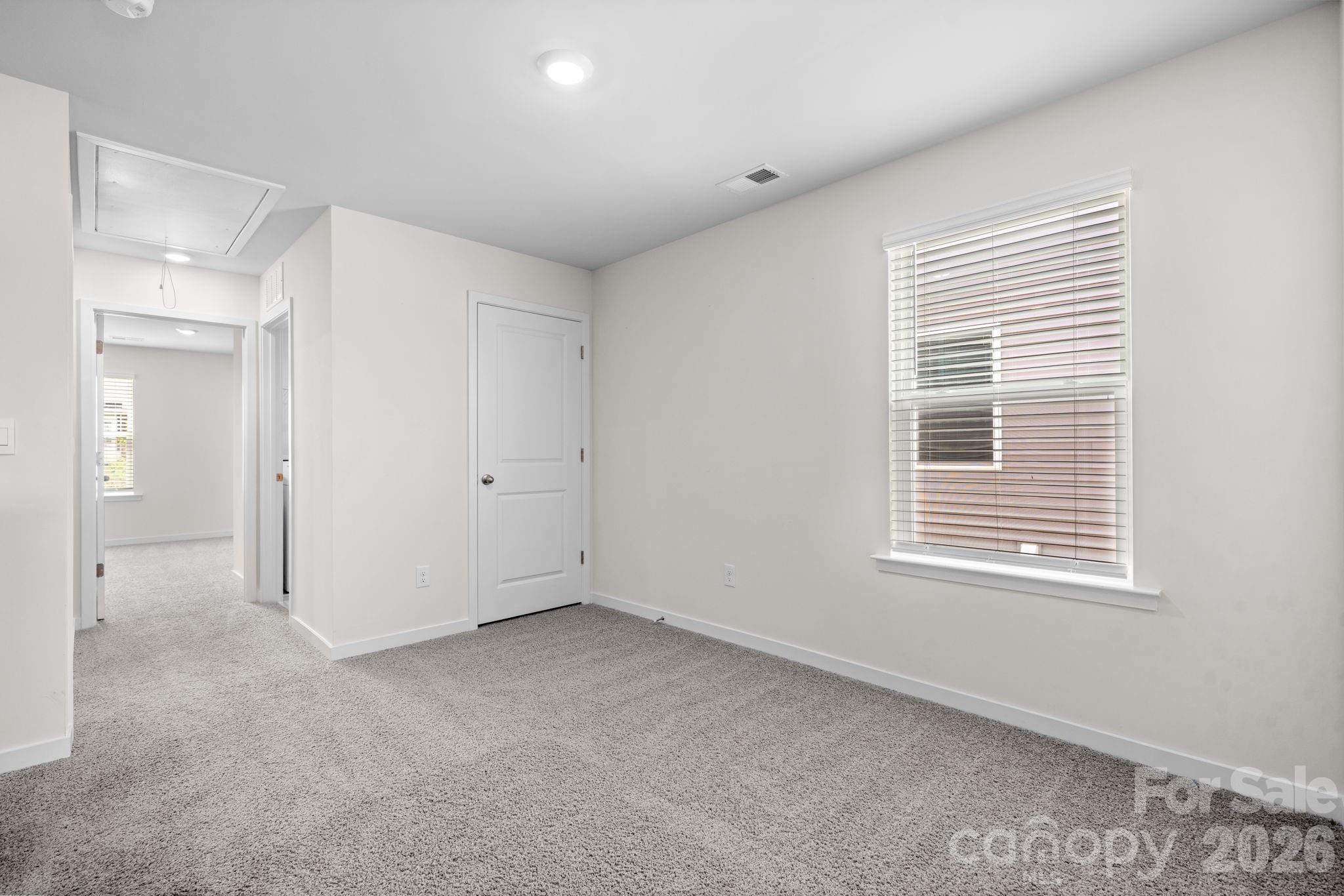 The Hamptons at Hickory - Residential