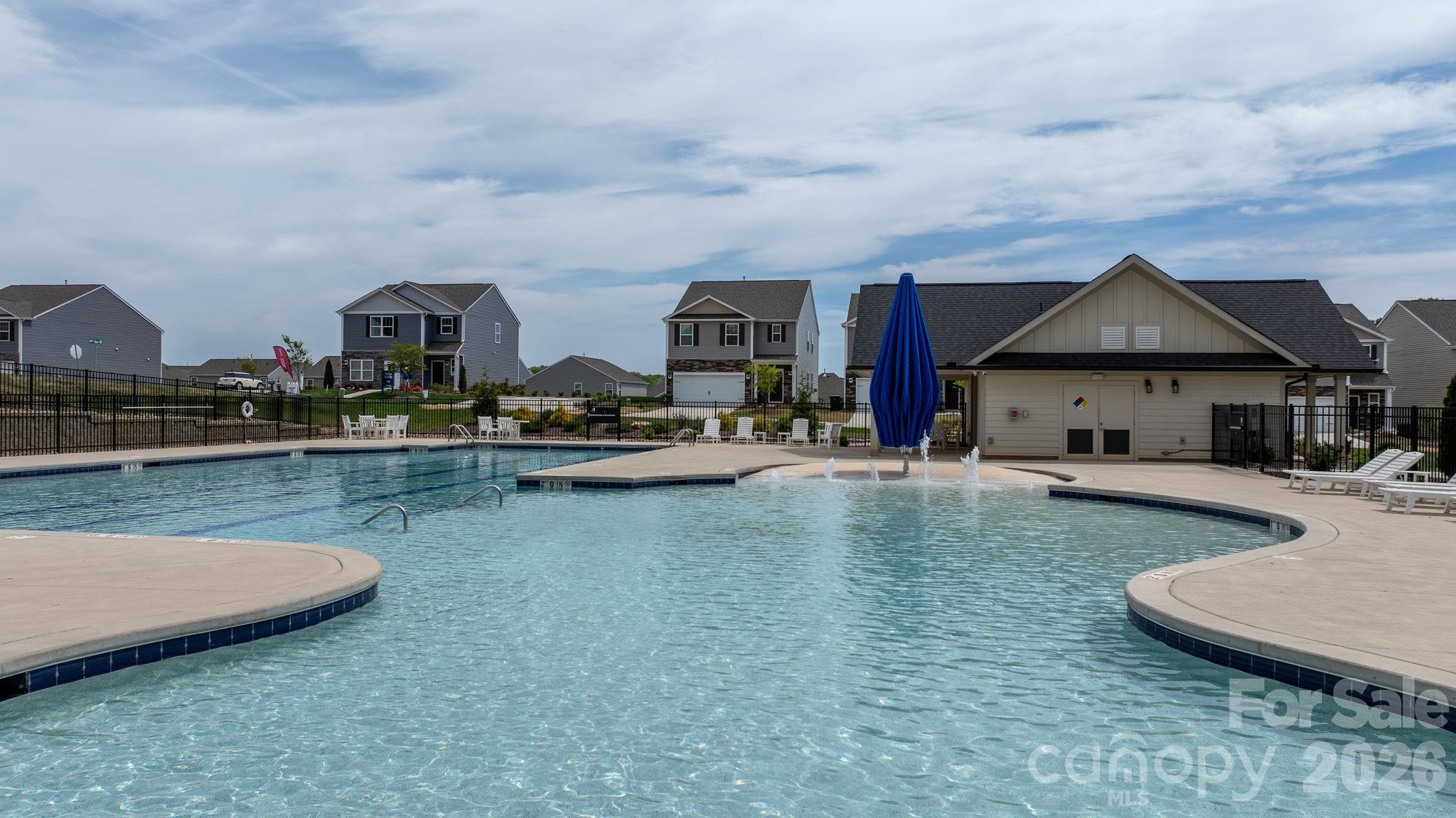 The Hamptons at Hickory - Residential