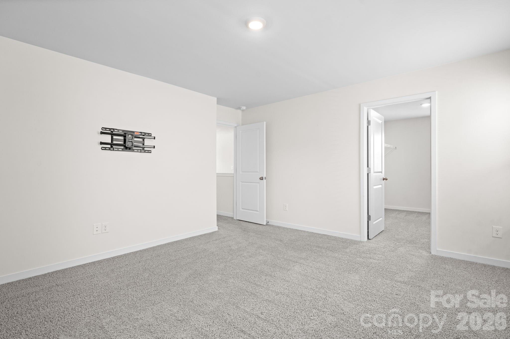 The Hamptons at Hickory - Residential