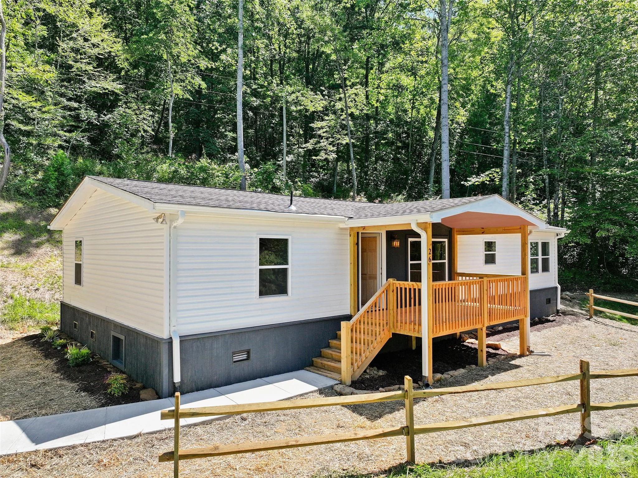 26 Lancelot Loop, Canton, NC, 28716