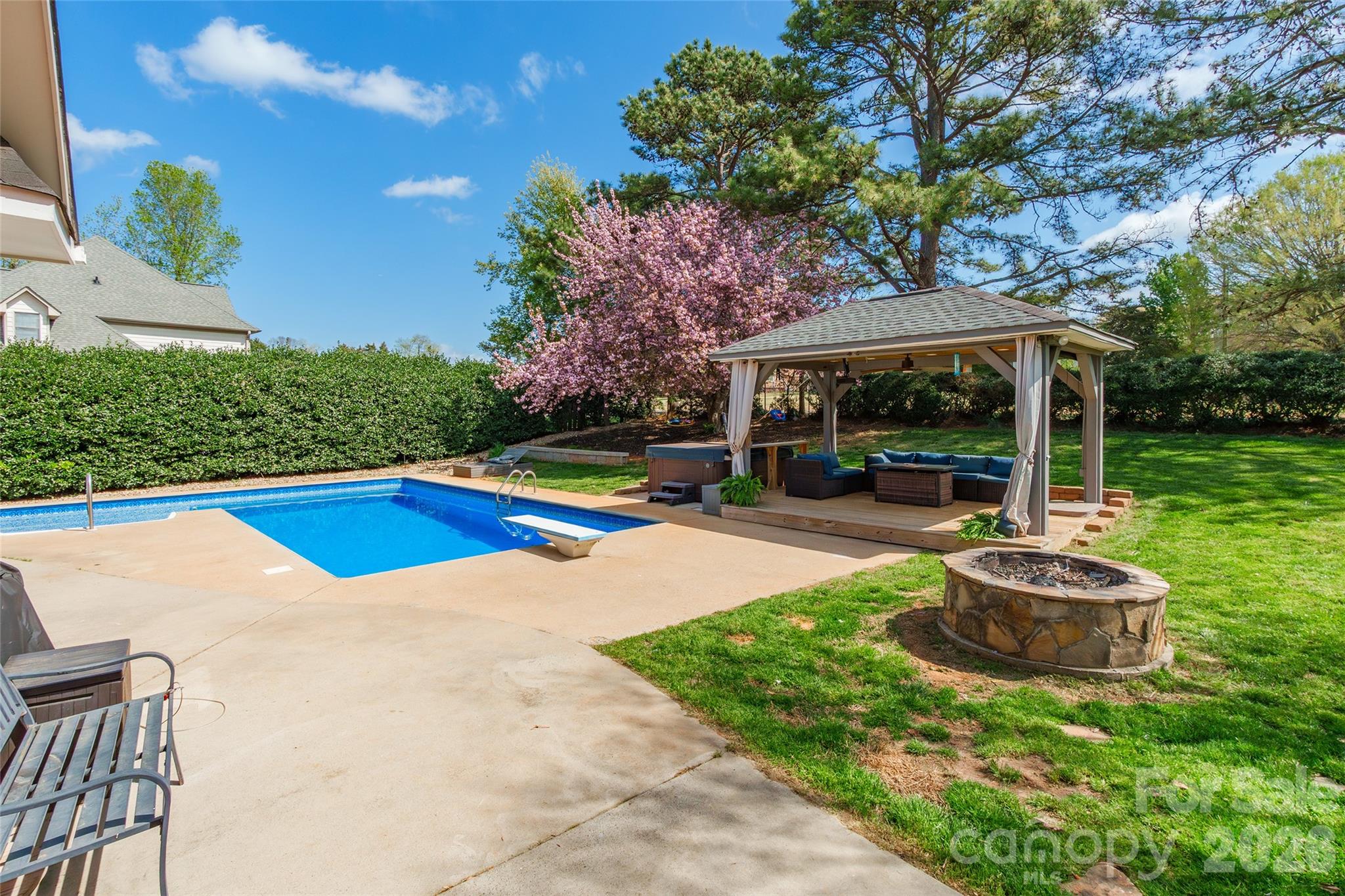 Mallard Head - Residential