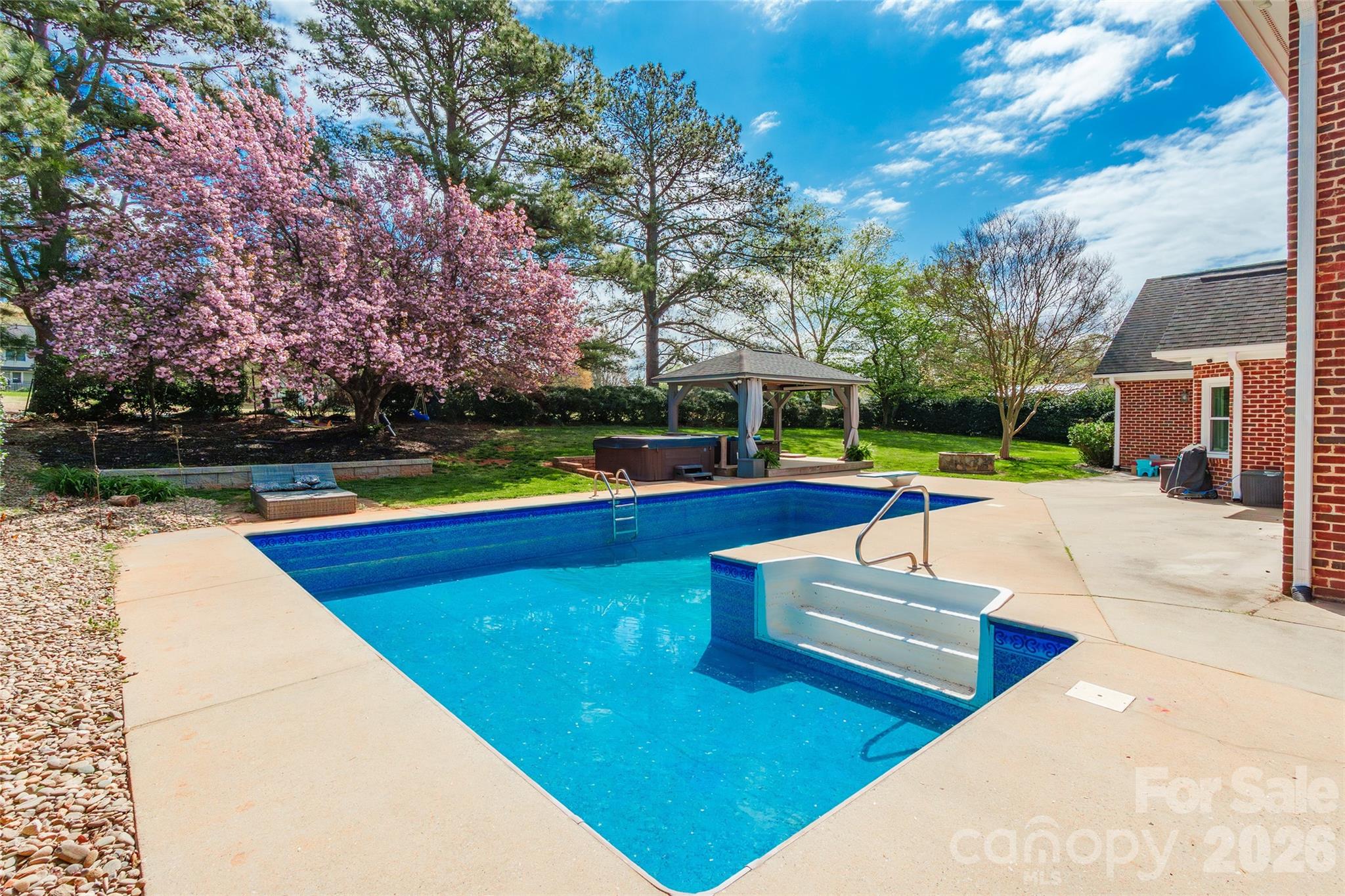 Mallard Head - Residential