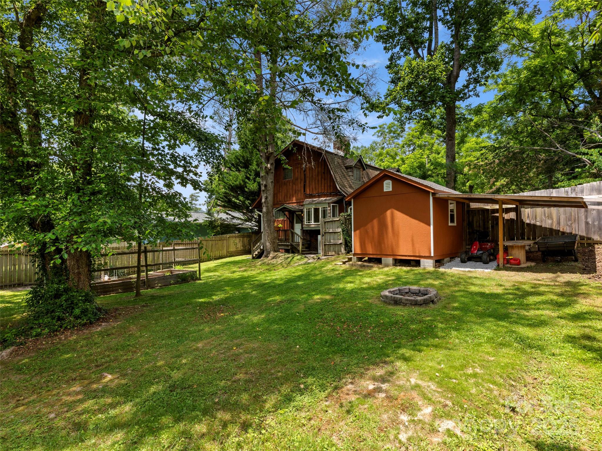 Carolina Homes - Residential