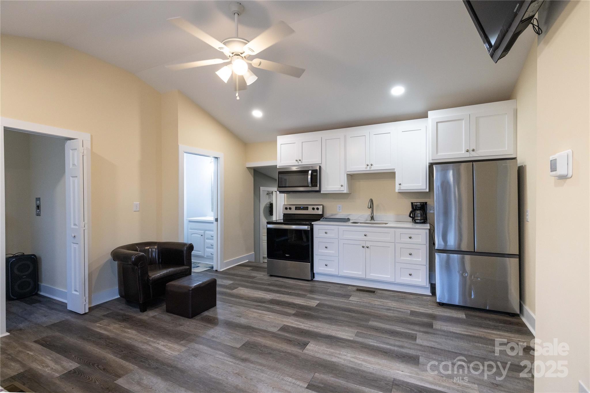 Twin Harbor - Residential