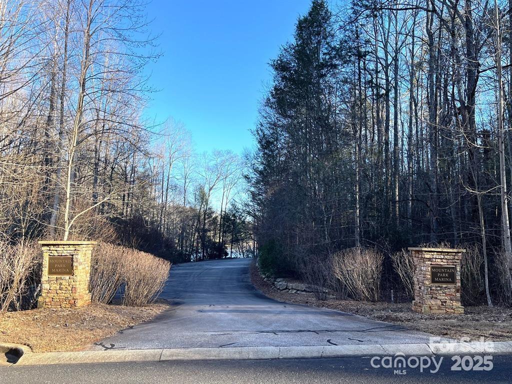 26 Mountain Parkway 26