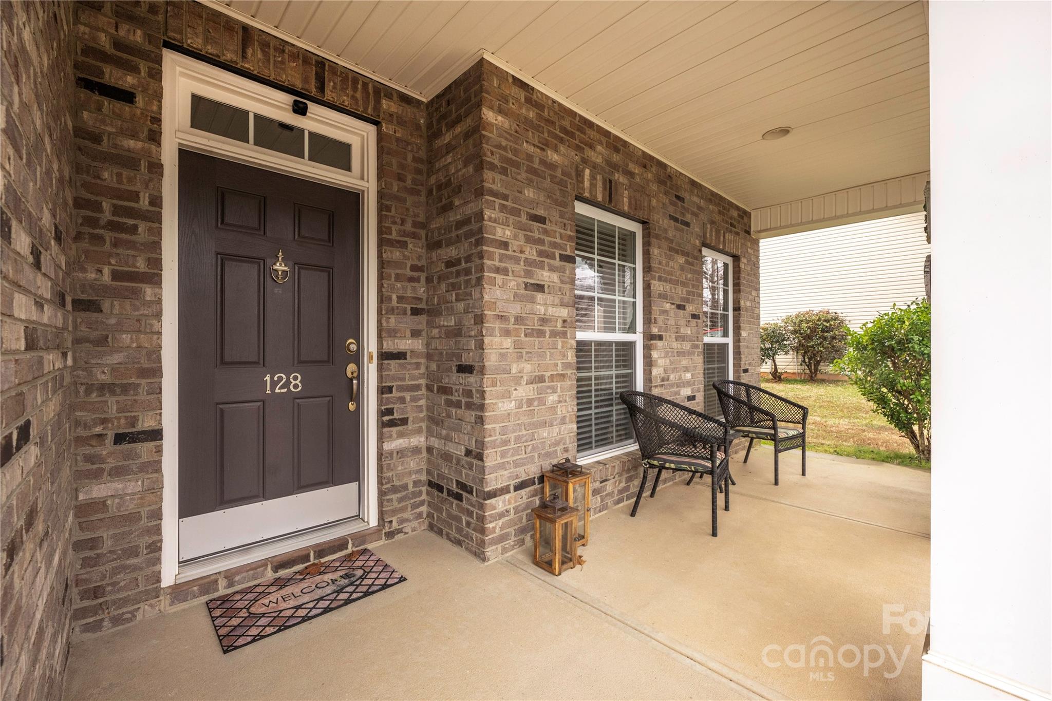 128 Lacona Trace