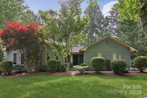 210 Navaho Drive Hendersonville NC 28739