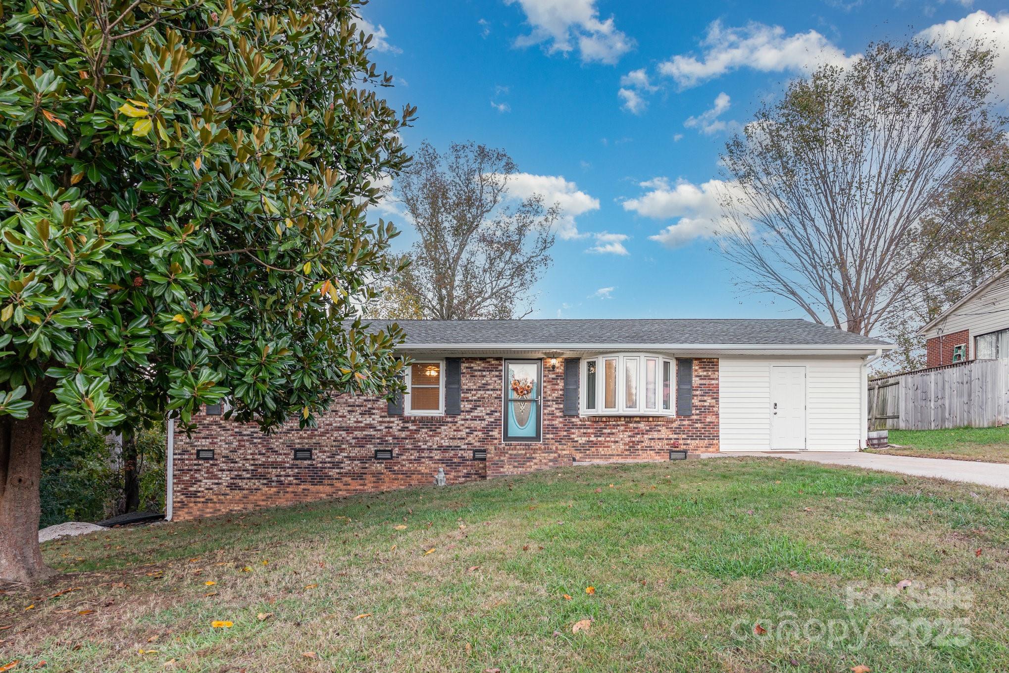 512 Ralphs Boulevard