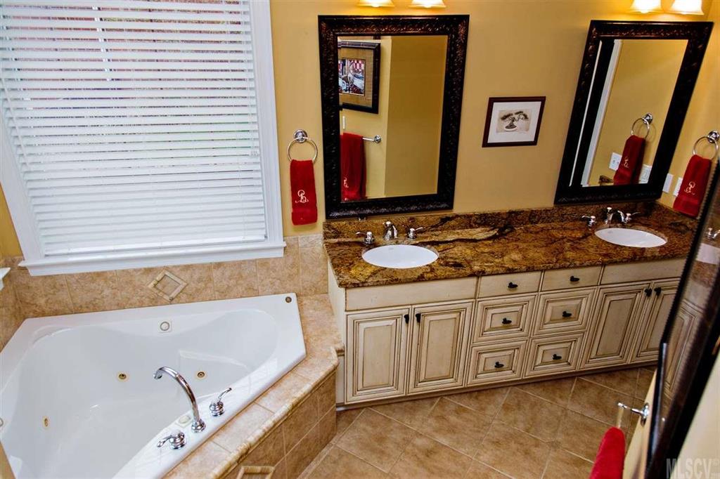 Moores Ferry - Residential