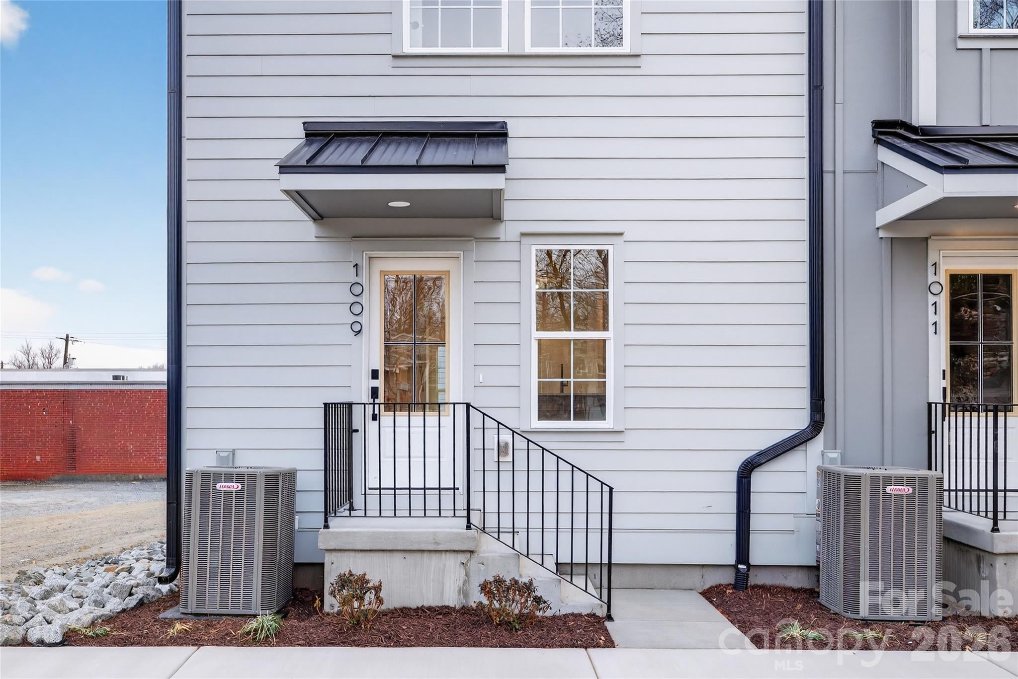 1013 Carter Avenue 34