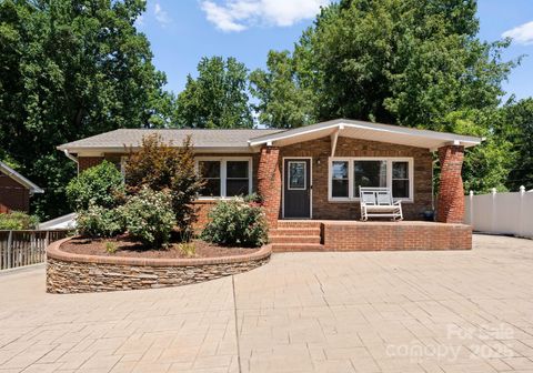 4337 Tipperary Place Charlotte NC 28215