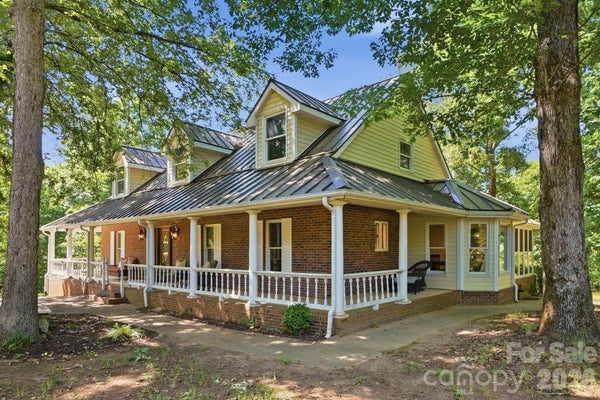 846 WINDY OAKS WAY, LANCASTER, SC 29720 - Image e0d1ba10f8f040c720e3bac05da5b1df/1427293224