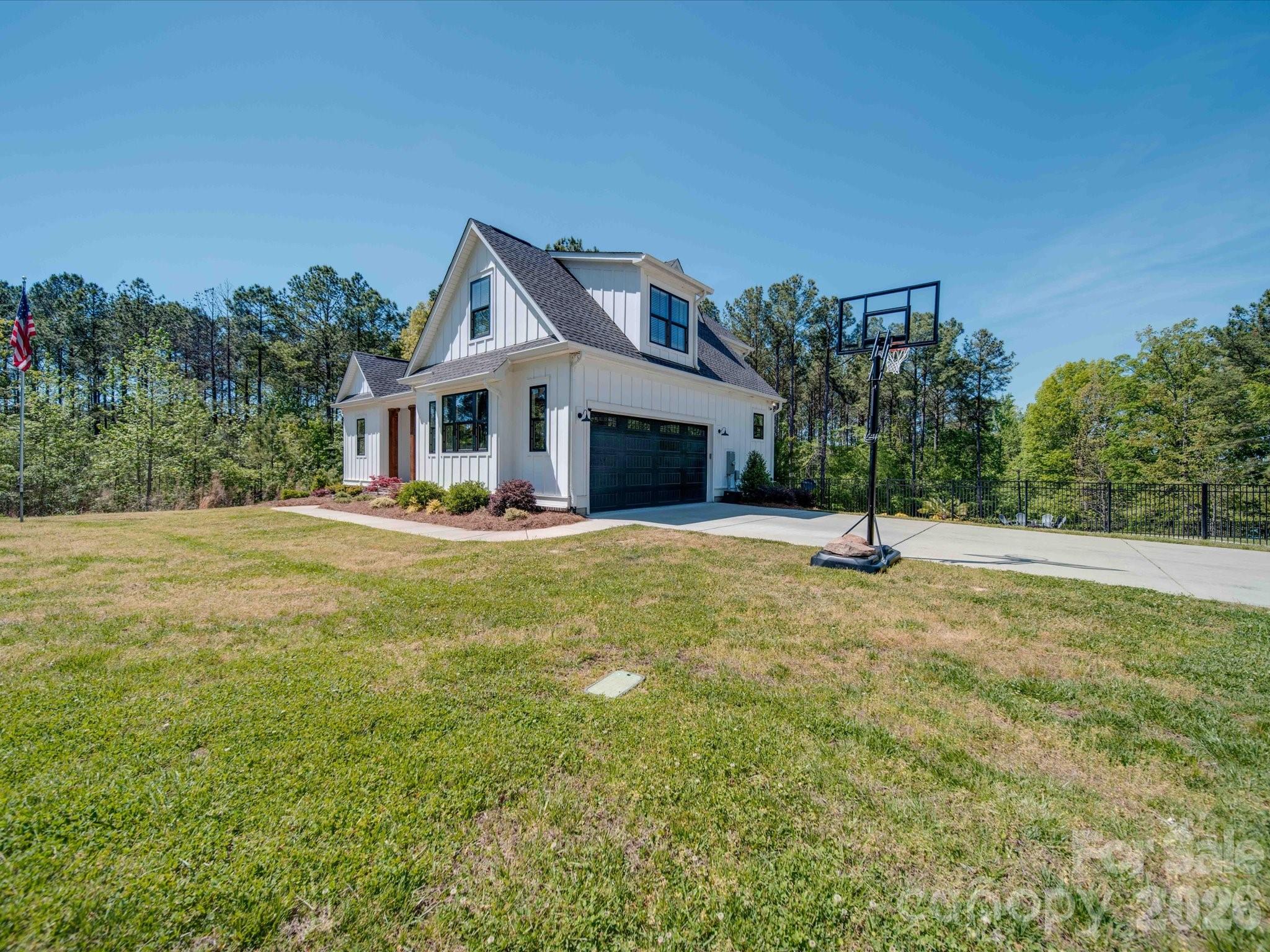 4588 Rinaldo Road