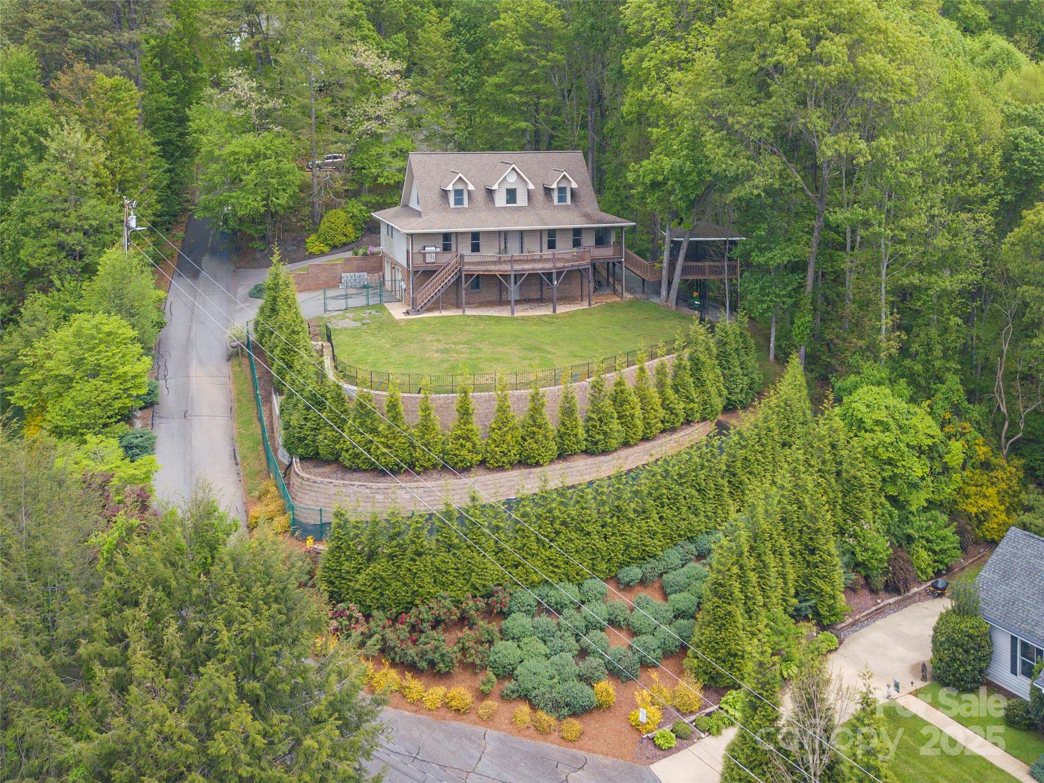 360 Lenwood Drive