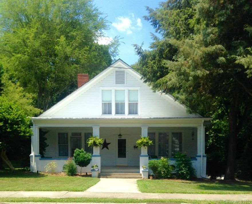 Amazing downtown home.  This 4 bedroom 2 bath home has been beautifully renovated.  Large front porch and a very short walk to Main St.  Current owners have remodeled kitchen, master bath, back porch and added 4th bedroom.  All plumbing and electrical have been updated!   They also made the driveway much wider and put in fresh gravel.  You have to see this home to take in all its beauty and value!