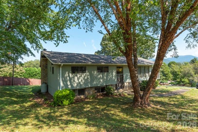 127 College Circle Swannanoa NC 28778