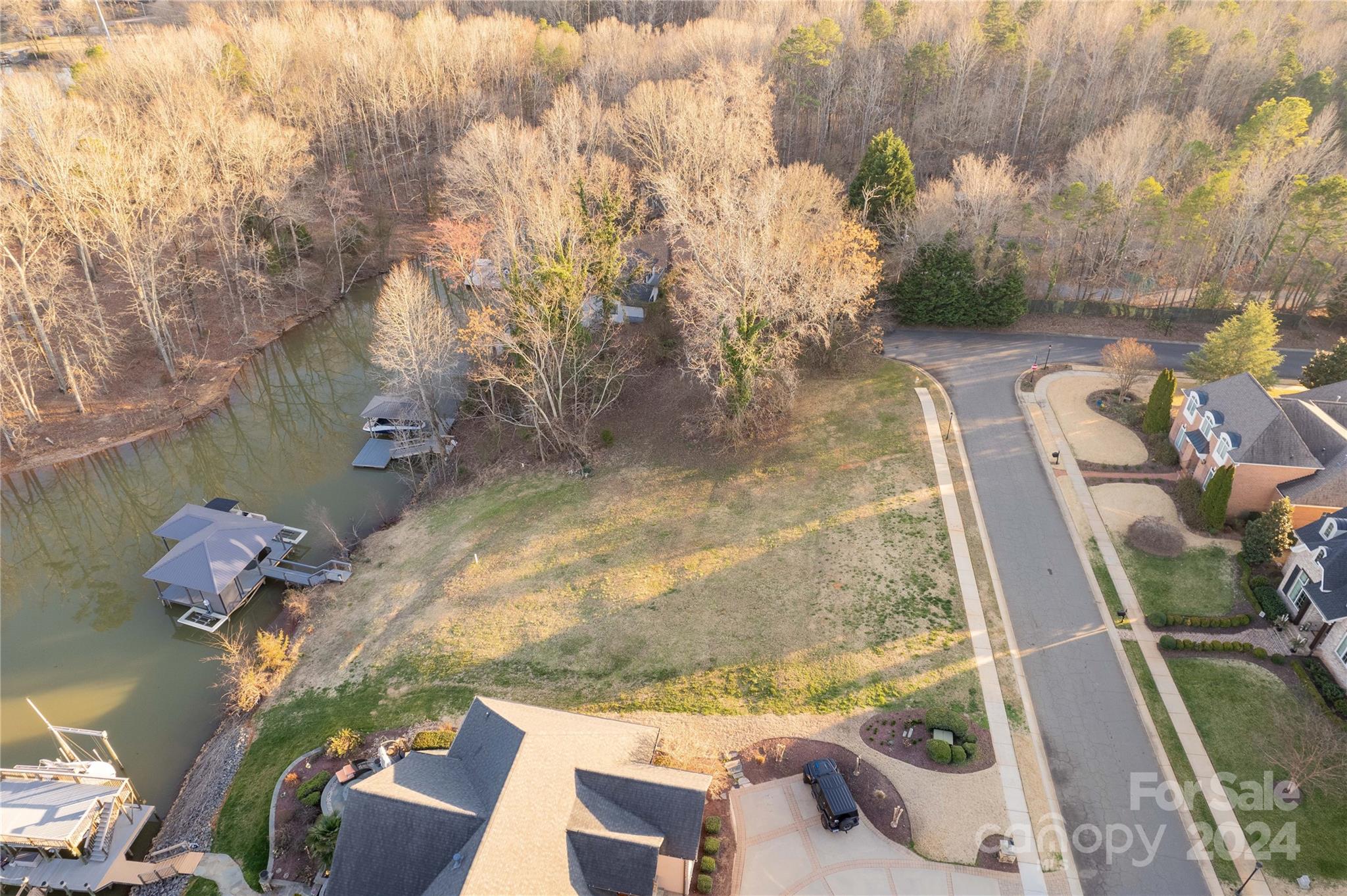 Joslin Pointe - Land