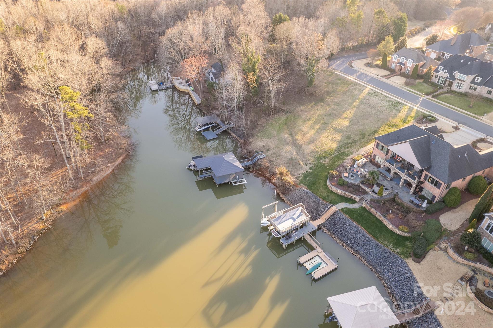 Joslin Pointe - Land
